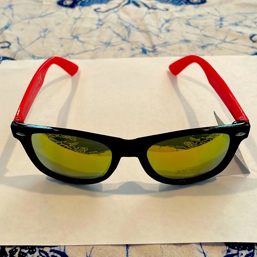 NWT Red/Black Mirrored Square Sunglasses